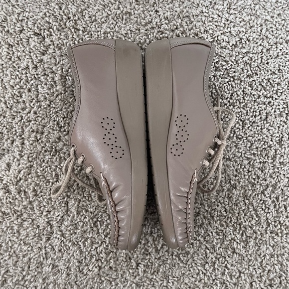 SAS Siesta Lace Up Moccasin Shoes Mocha Comfort Oxford Classic Office Size 4.5 M - Picture 8 of 16